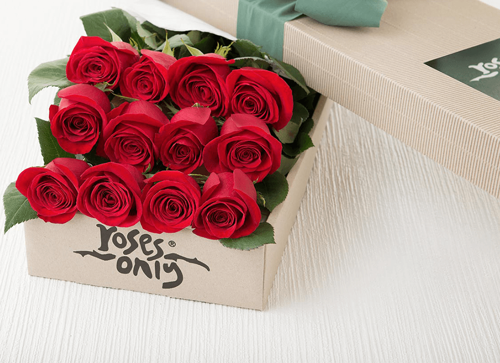 Valentine Flowers 12 Red Roses Gift Box
