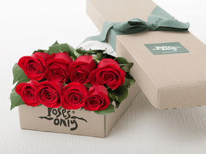 9 Red Roses Gift Box